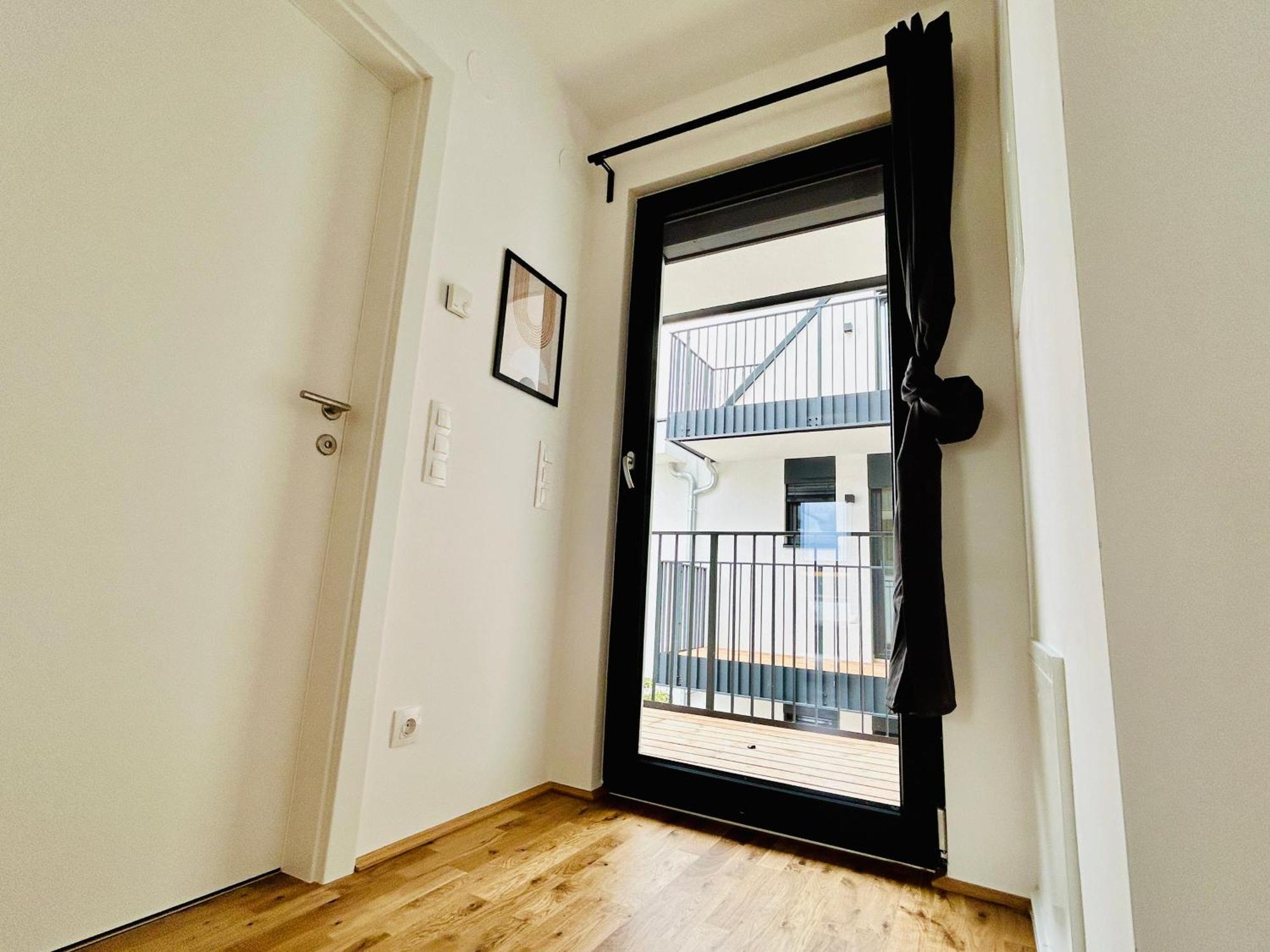 Appartamento Modern With Balcony & Free Parking - Nearby Metro