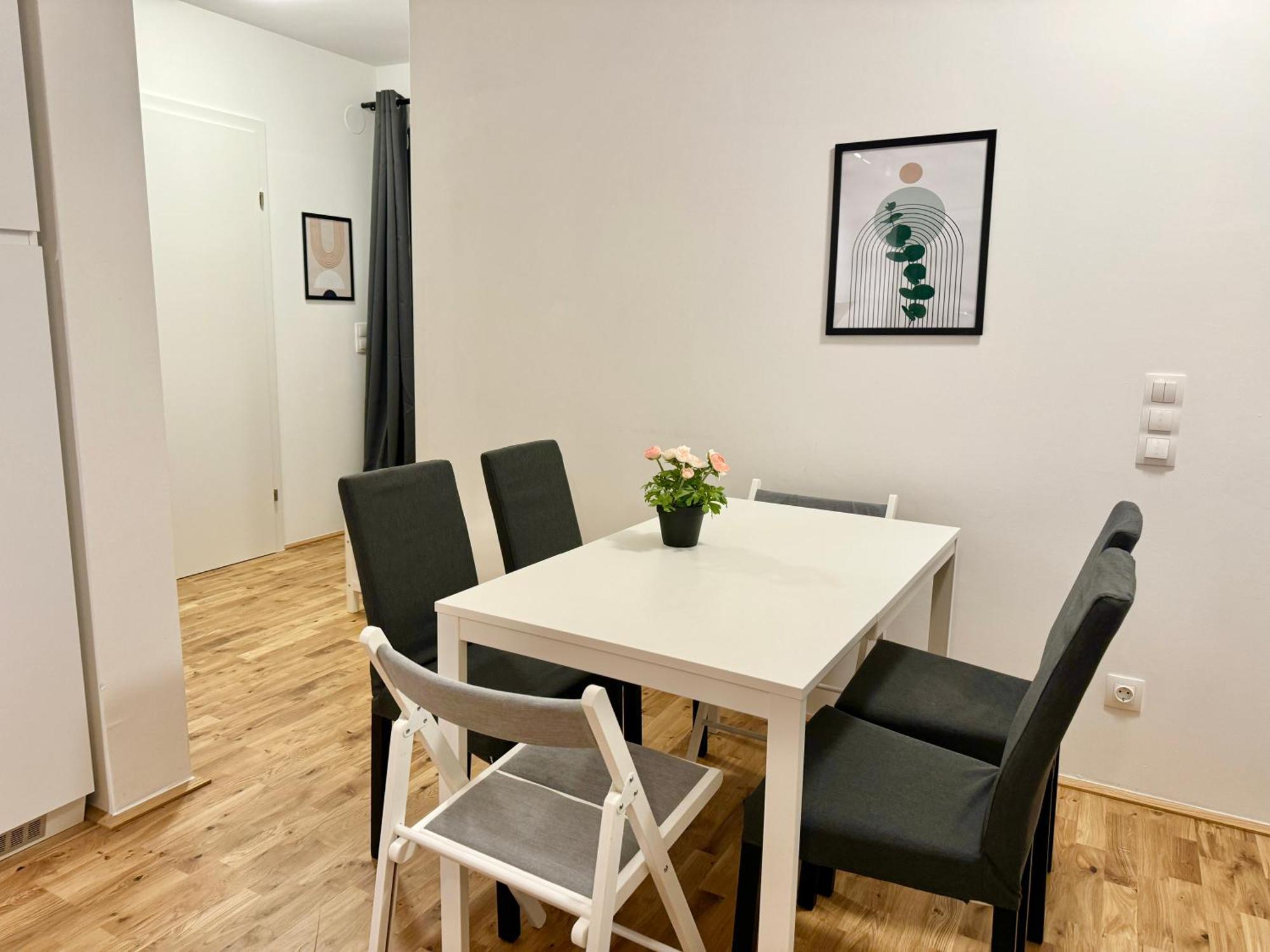 Appartamento Modern With Balcony & Free Parking - Nearby Metro Vienna