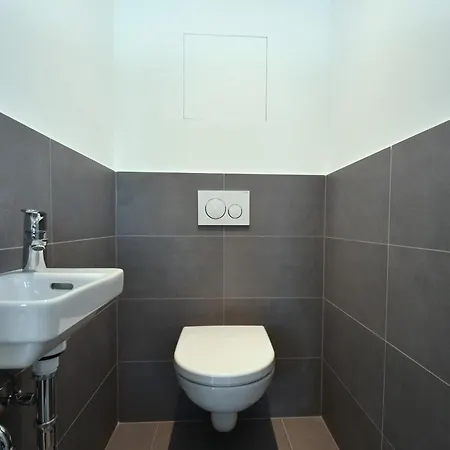 Modern Apartment With Balcony & Free Parking - Nearby Metro Vienna Esterno foto