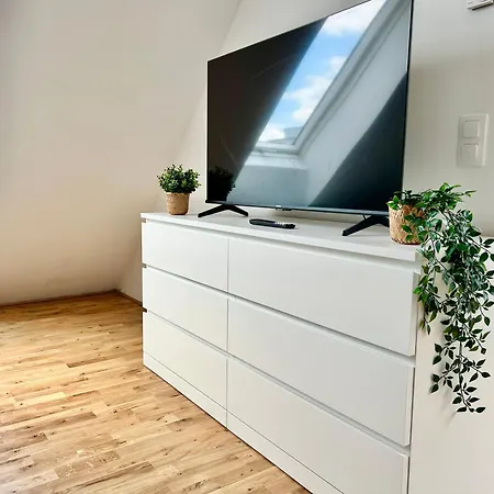 Modern Apartment With Balcony & Free Parking - Nearby Metro Vienna Esterno foto