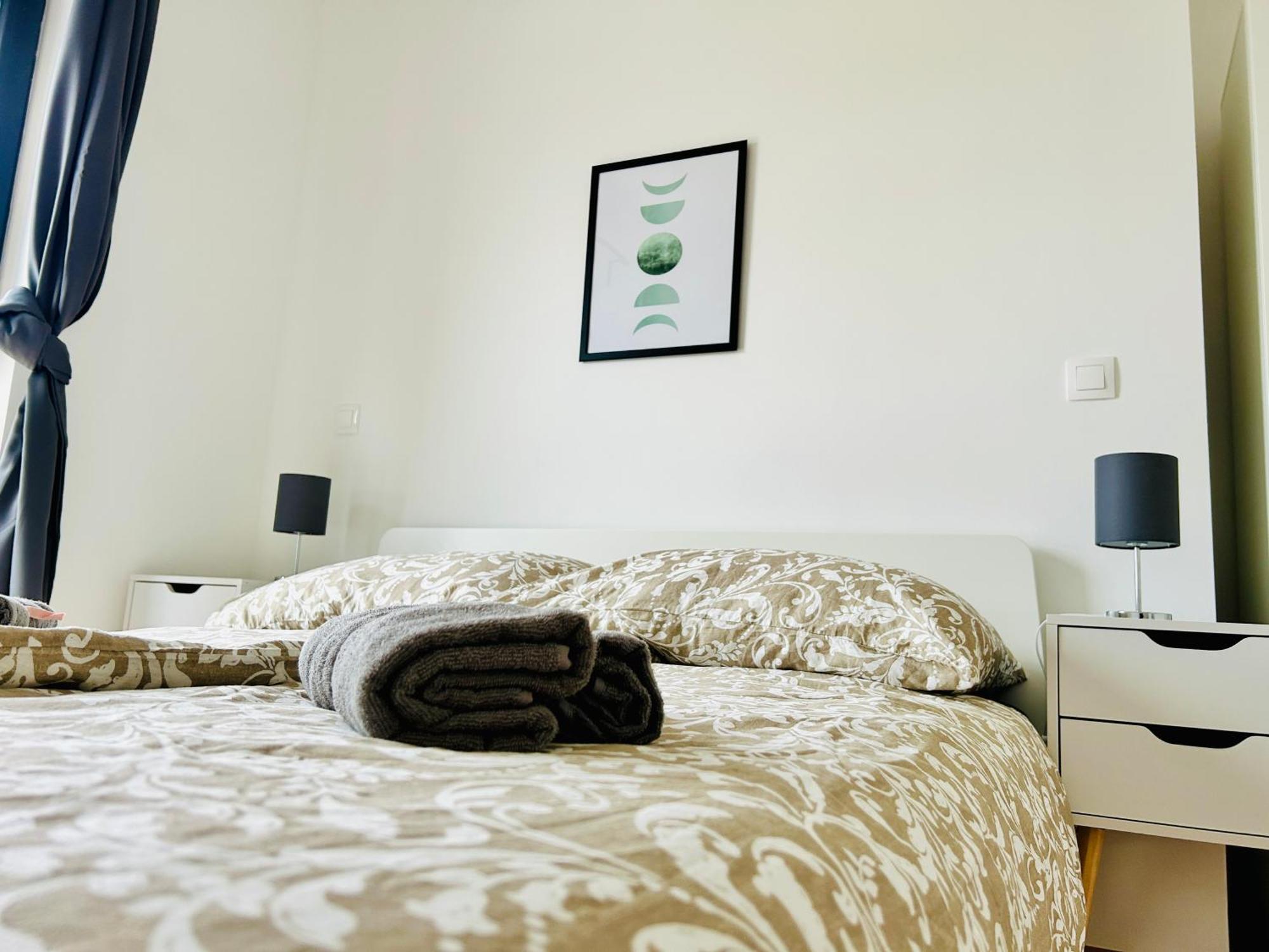 Modern With Balcony & Free Parking - Nearby Metro * Wiedeń